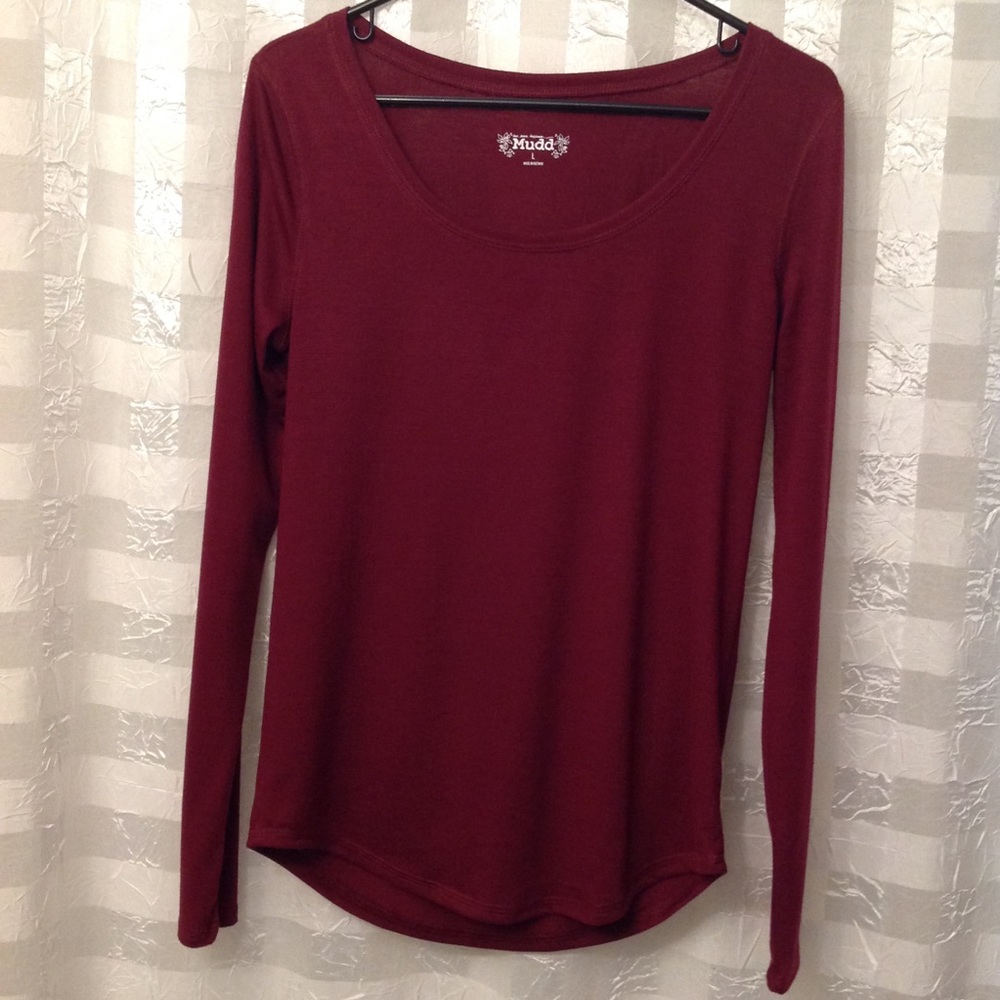 4/$25 Mudd Long Sleeve T Size L (Junior)